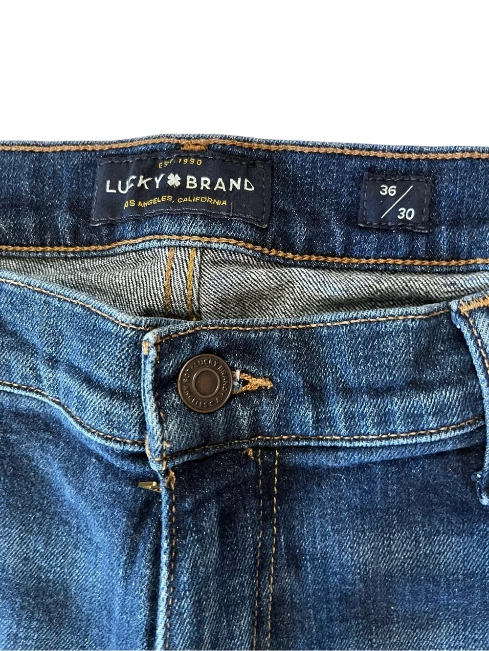 Lucky Brand 410 Athletic Slim Jeans – Men’s 36x30 – Dark Wash Coolmax Denim